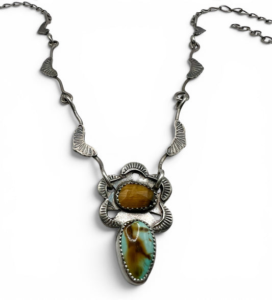 Royston Ribbon Turquoise and Tigers Eye Flor Necklace