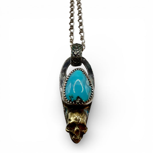 Carico Lake Turquoise Skull Necklace