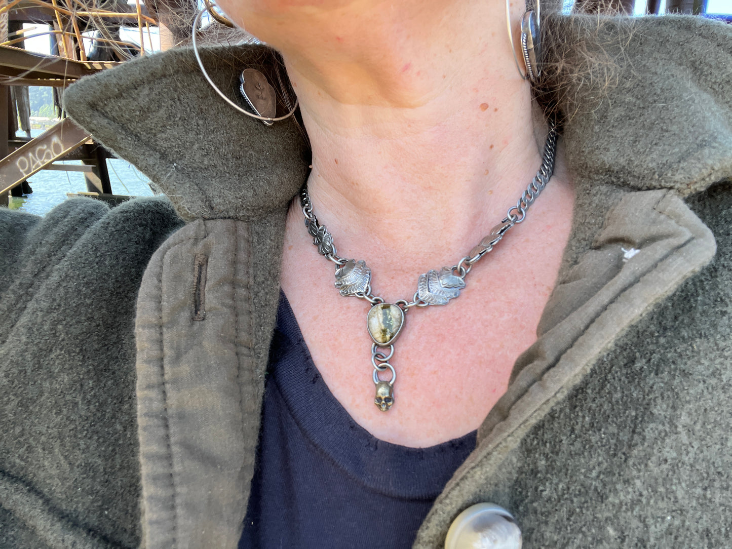 Thick Royston Ribbon Skull Necklace