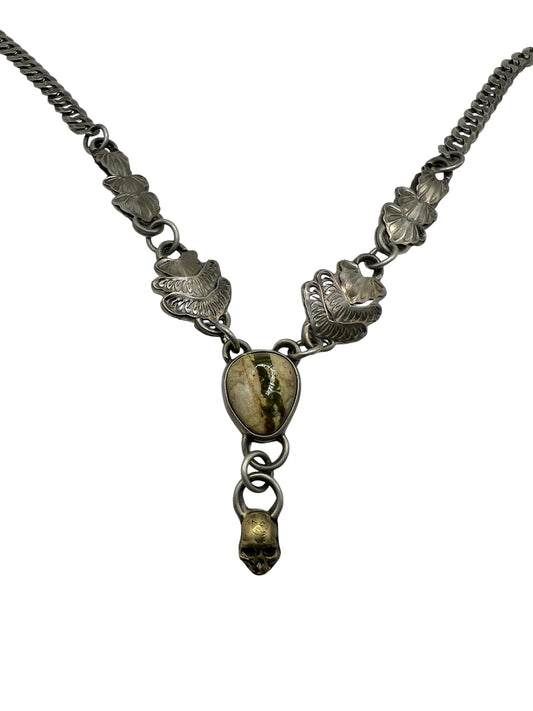 Thick Royston Ribbon Skull Necklace