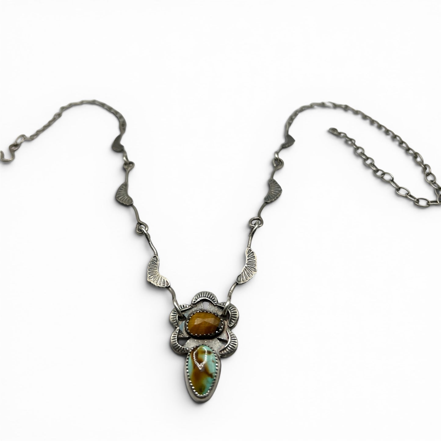 Royston Ribbon Turquoise and Tigers Eye Flor Necklace