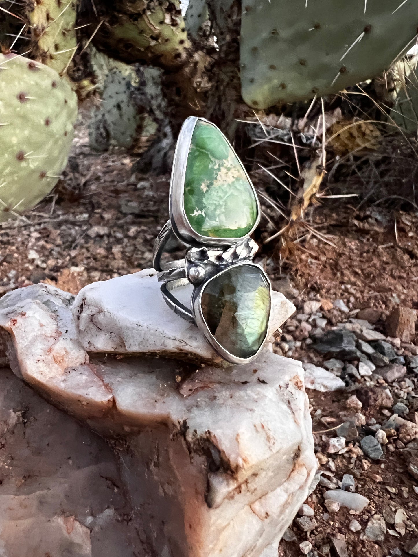 Variscite and Labradorite Chain Ring size 5.5